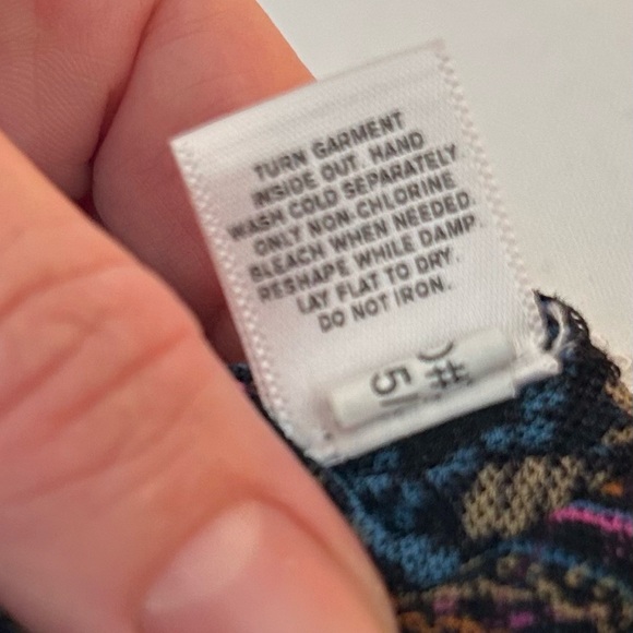 Express Multicolor Paisley Mesh Ruffle Top - Picture 6 of 10